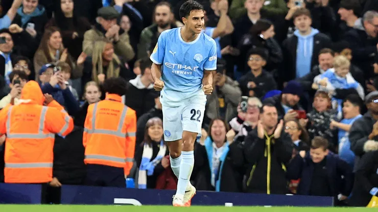 Vitor Reis marca, Manchester City vence nos pênaltis e elimina o Brighton na Copa da Liga. Foto: IMAGO / Action Plus