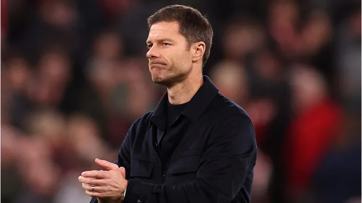 Xabi Alonso falou sobre Estêvão no Chelsea.